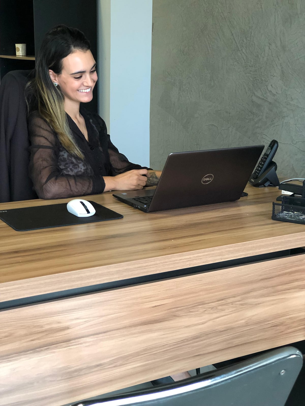 Silvia Brum de Oliveira Schmitt no escritório